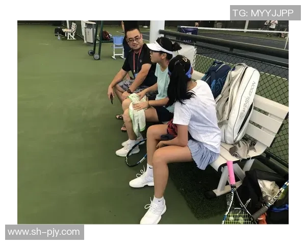 重庆网球队在全国网球耐力排行榜中荣获第二名的佳绩引发关注 重庆网球队在全国网球耐力排行榜中荣获第二名的佳绩引发关注